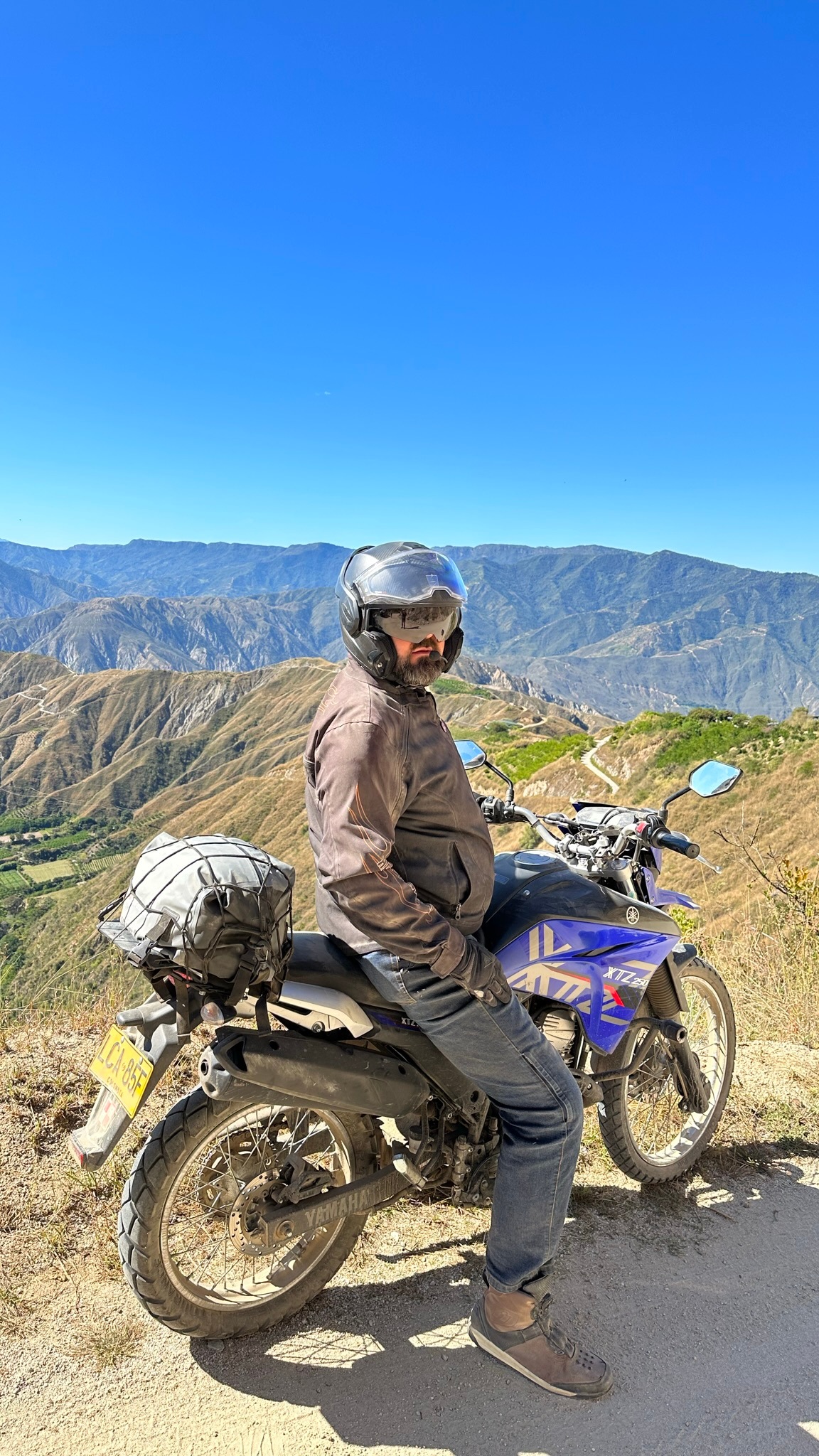 piękna górska panorama w Kolumbii podczas wyprawy motocyklowej
